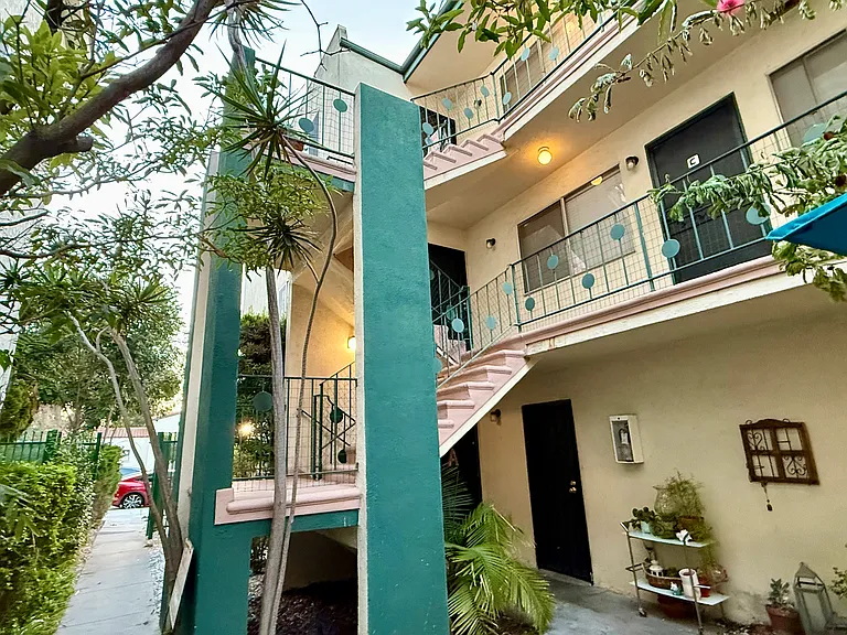 122 Junipero Ave #B — Photo 13