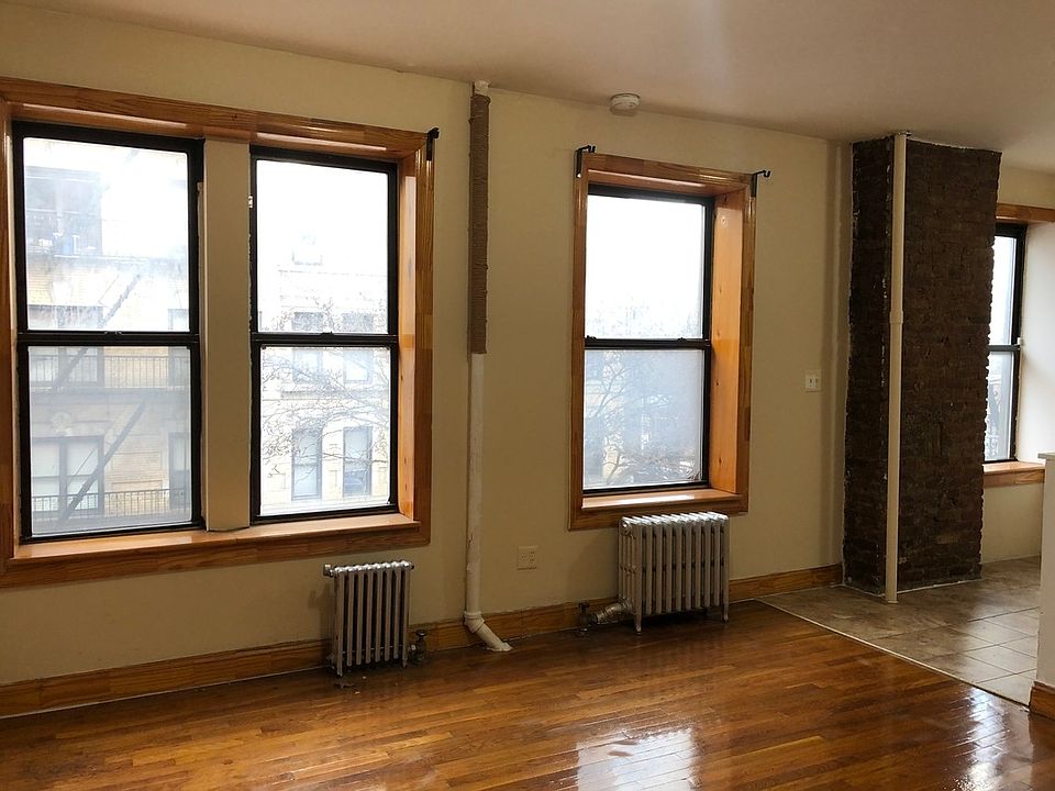 1st image of 132 Saint Marks Pl APT 4