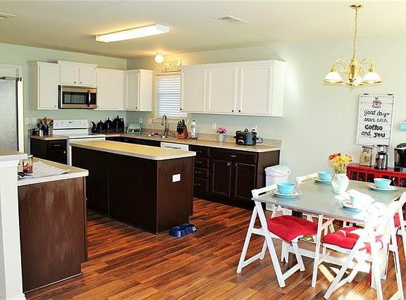 4th image of 204 Chesterfield Cir
