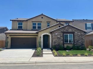 817 Discovery Rd S, Madera, CA 93636