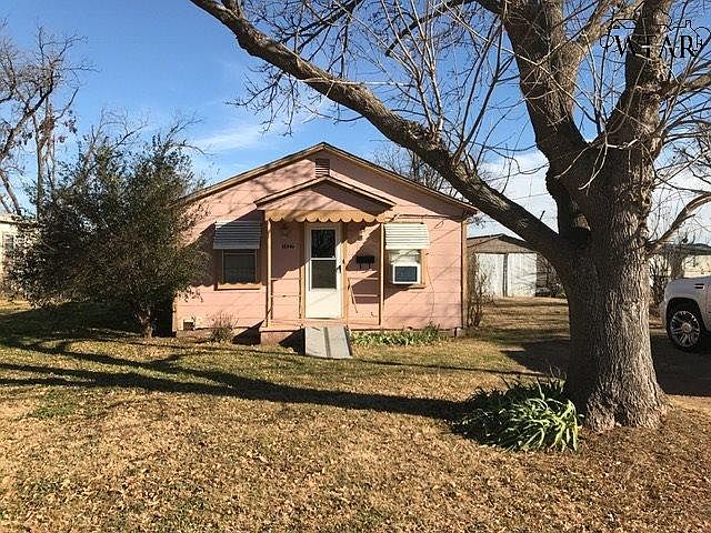 2nd image of 1027 Landon Ln