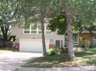 2848 SW Mulvane St, Topeka, KS 66611