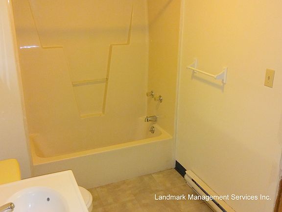 5th image of 114 S Rebecca Ave #1N