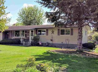 1111 S 6th St, Prairie Du Chien, WI 53821