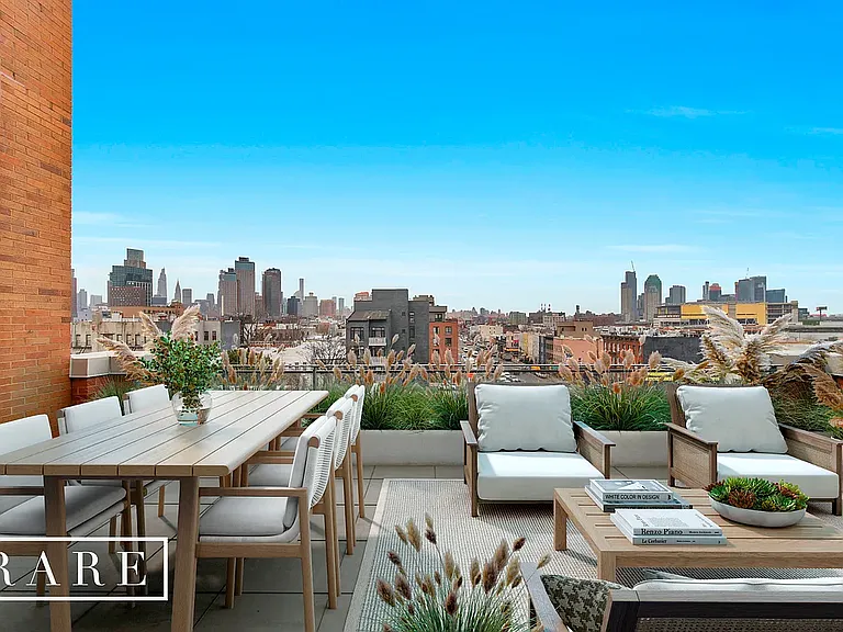 305 McGuinness Blvd #5A — Photo 1
