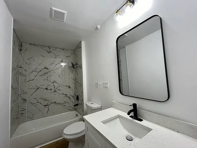 1233 Union St — Photo 5