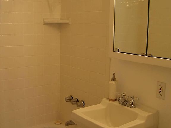 3rd image of 1315 Page St #3