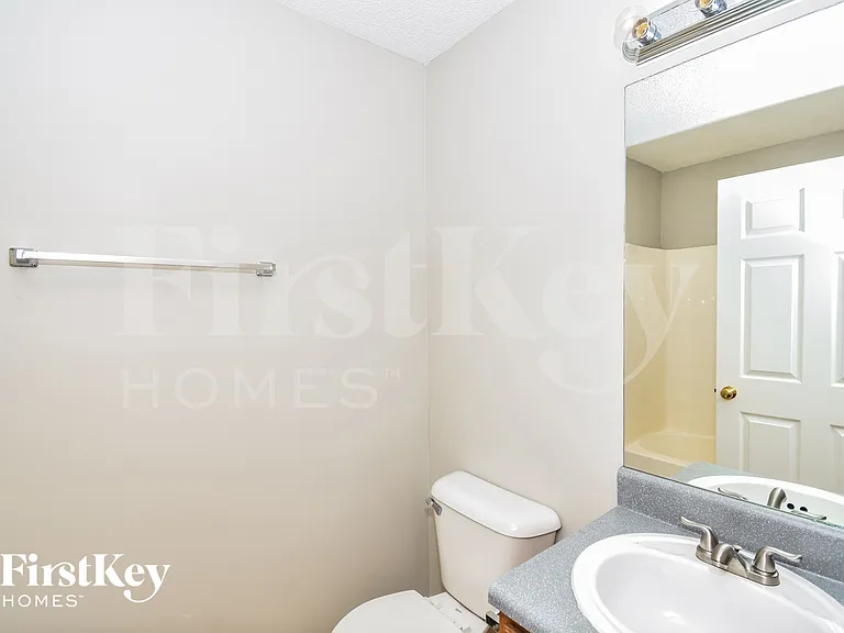209 Oakwood Pl — Photo 14