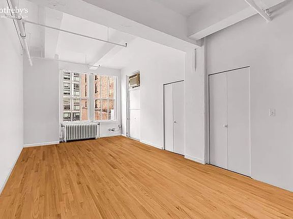 4th image of 11 W 30th St APT 5