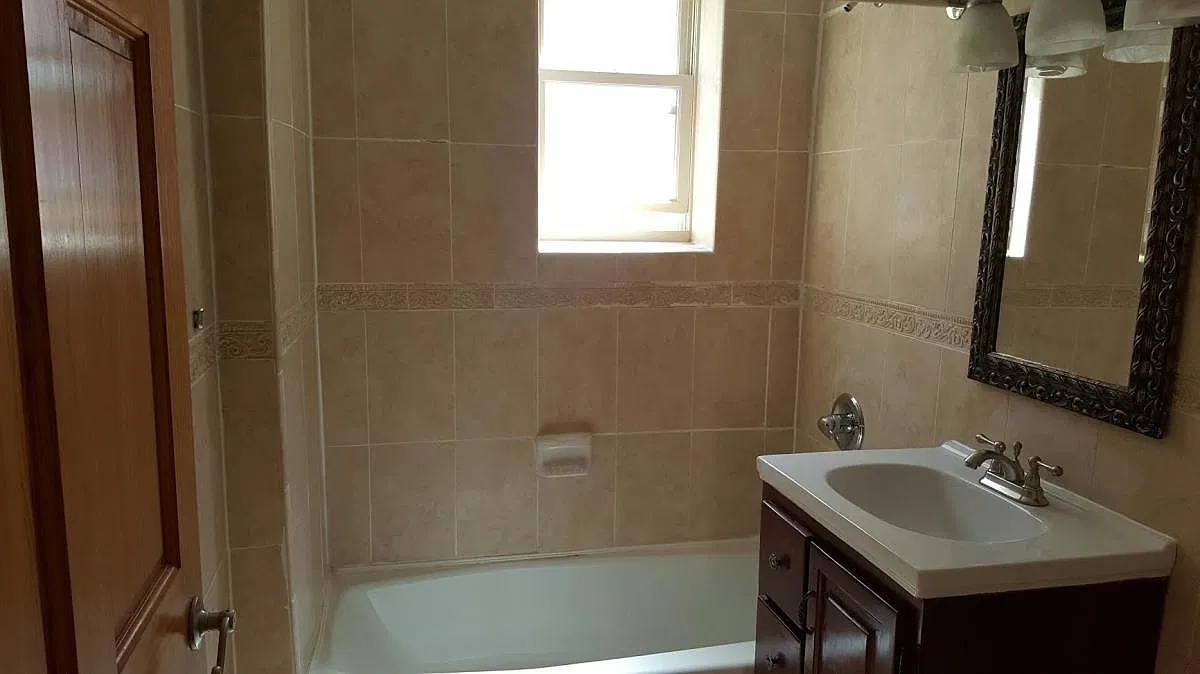 3 bed, 1400 sqft, $3,800 — Photo 3