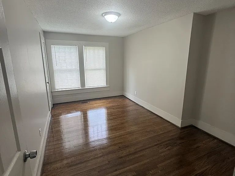 1050 Jackson Blvd — Photo 9