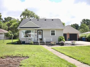 5872 N Crown St, Westland, MI 48185
