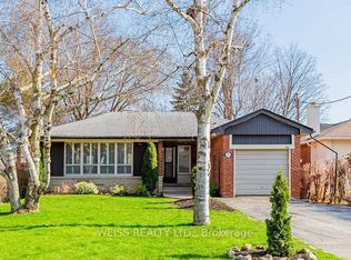 3 Acton Ave, Toronto, ON M3H 4G6