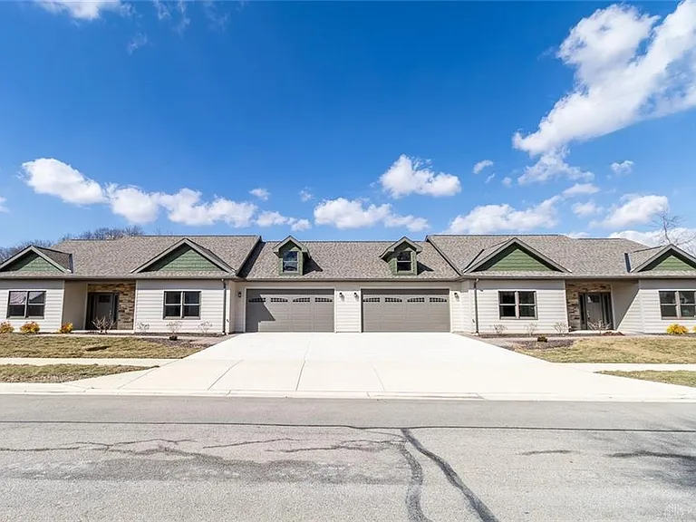 1025 Baker Rd — Photo 44