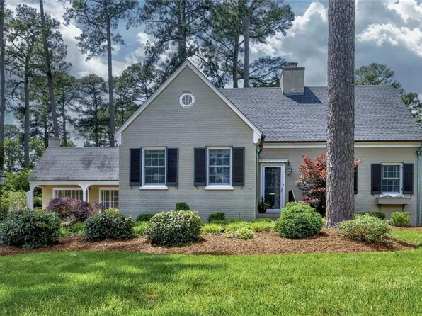 727 Jones St, Suffolk, VA 23434