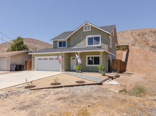 1051 Mill St, Lake Elsinore, CA 92530