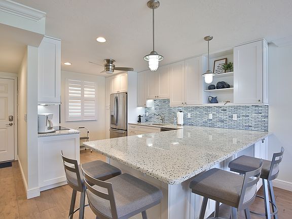 5th image of 600 Sutton Pl APT 103B