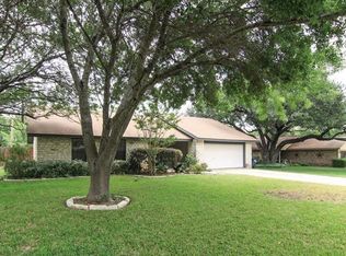210 Burning Tree Dr, Georgetown, TX 78628