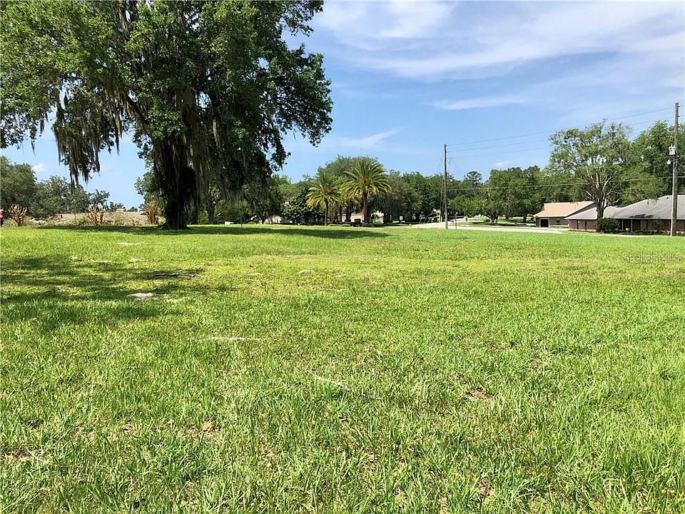 2nd image of 5072 NW 80th Avenue Rd