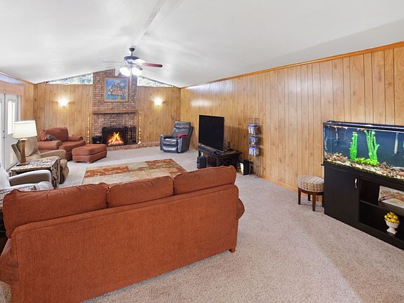 5th image of 1129 Cloverdale Dr