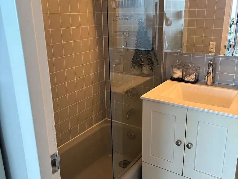 900 N Lake Shore Dr #2111 — Photo 8