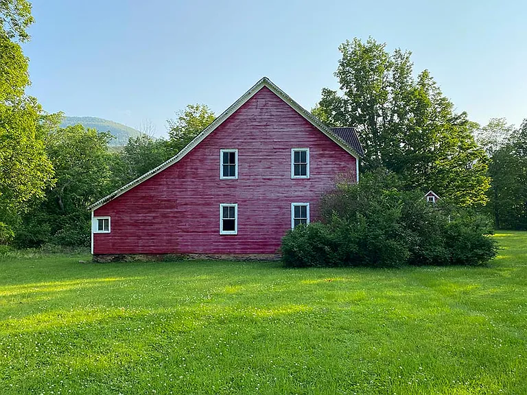939 Joseph Chadderdon Rd — Photo 33