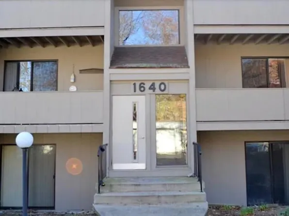 1640 Cedarwood Dr APT 332, Westlake, OH 44145