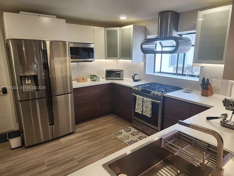 831 Plover Ave — Photo 5