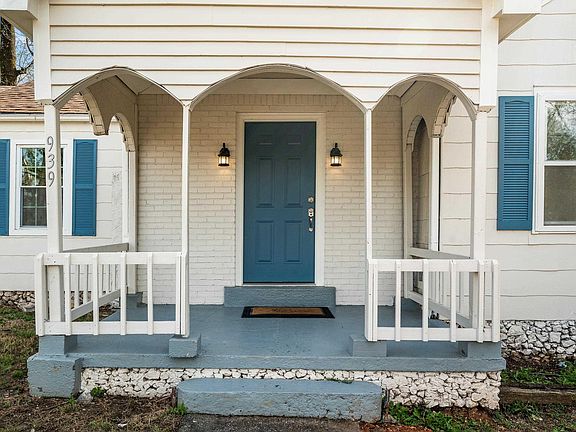 4th image of 939 Hillcrest Ave