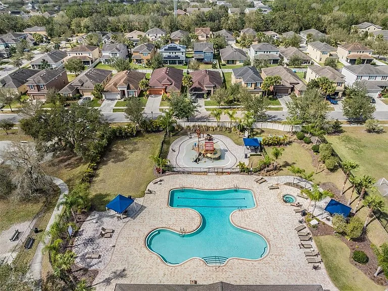 6008 Fishhawk Crossing Blvd #6008 — Photo 40