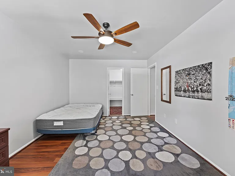 9808 47th Pl #302 — Photo 35