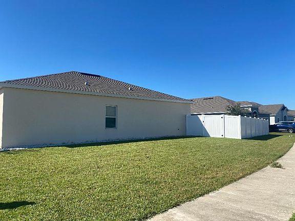 2nd image of 801 Landmark Hills Dr