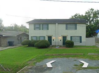 5515 Gulf Ave, Groves, TX 77619