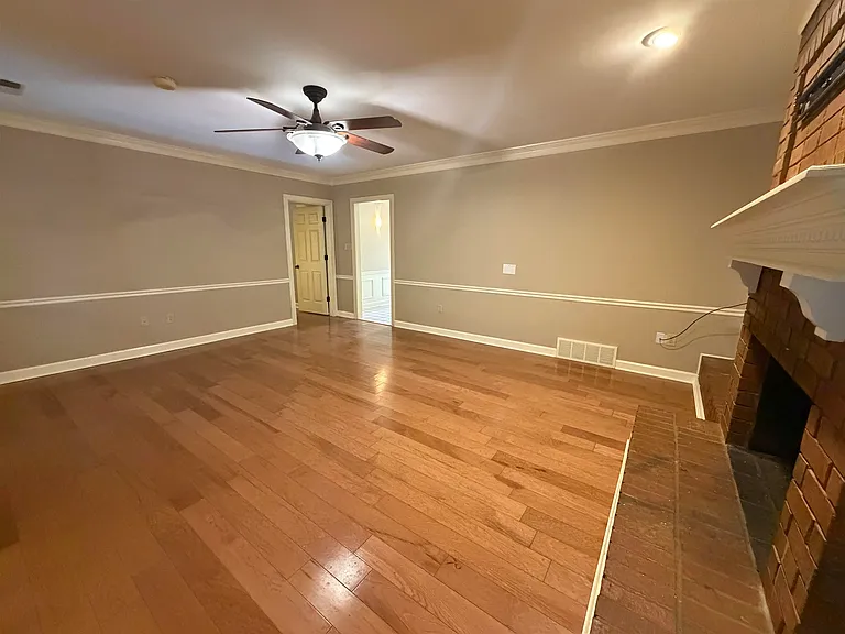 956 Rolling Oaks Ln — Photo 13
