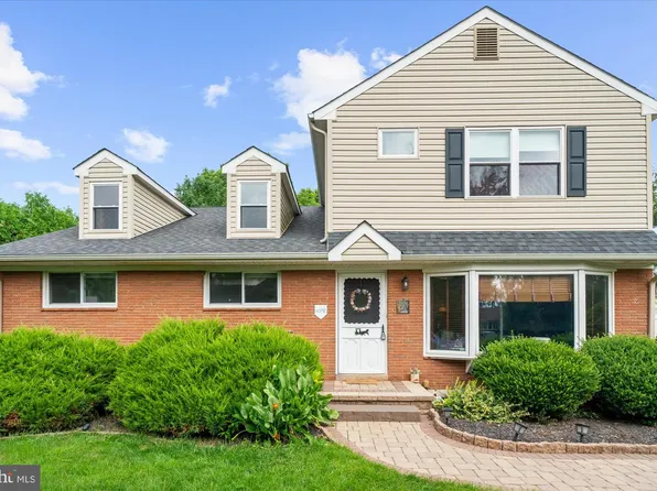 34 Butternut Dr, Hatboro, PA 19040