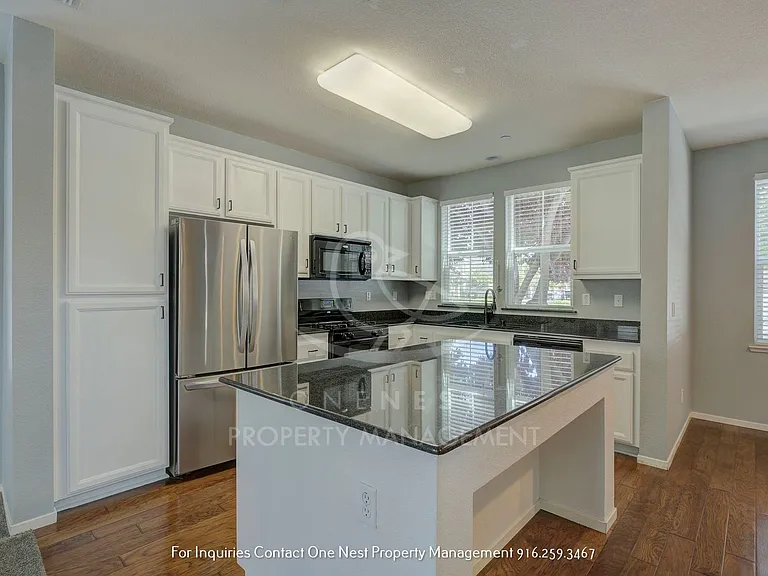 862 Courtyards Loop — Photo 12