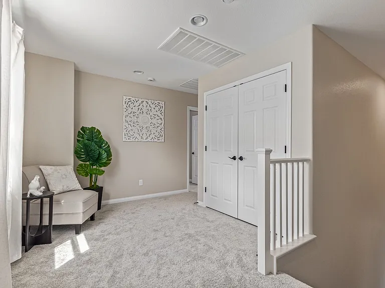 10212 Starlit Canyon Ct — Photo 19