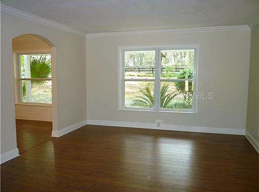 3rd image of 805 E Sandpiper St