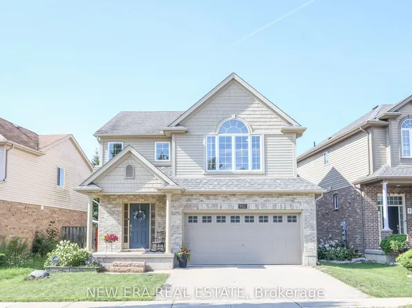 932 Grenfell Dr, London, ON N5X 4R8