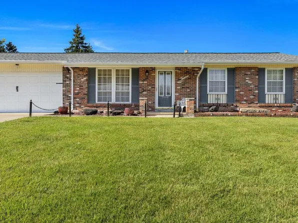 12 Sunnyfield Rd, Saint Peters, MO 63376