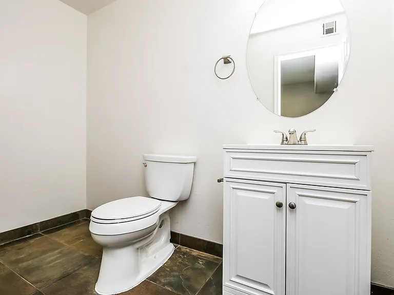 927 E Glenmere Dr — Photo 15