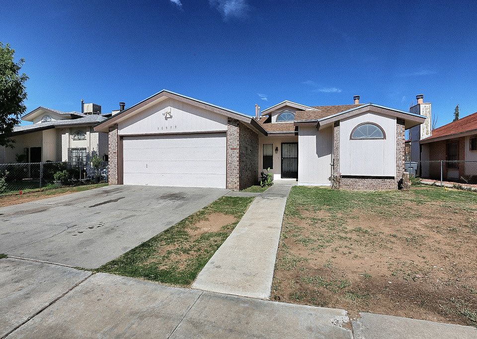 Charming home in a quiet and wonderful neighborhood.