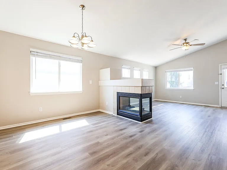 18284 Michigan Creek Way — Photo 6
