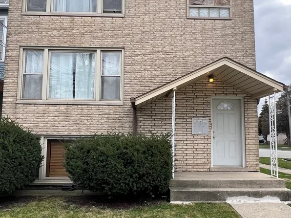 2231 Prairie St, Blue Island, IL 60406