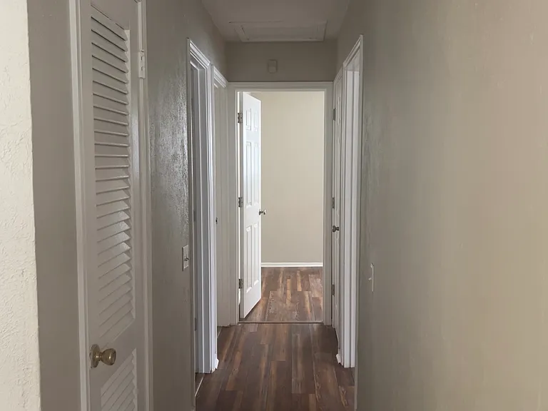 1620 Parkdale Dr — Photo 6