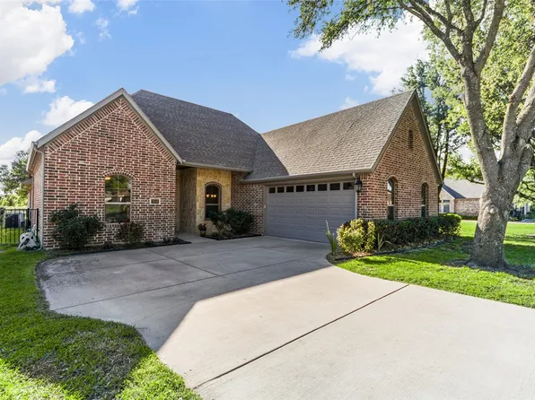 3014 Preston Club Dr, Sherman, TX 75092