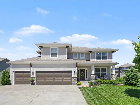 11252 S Crestone St, Olathe, KS 66061
