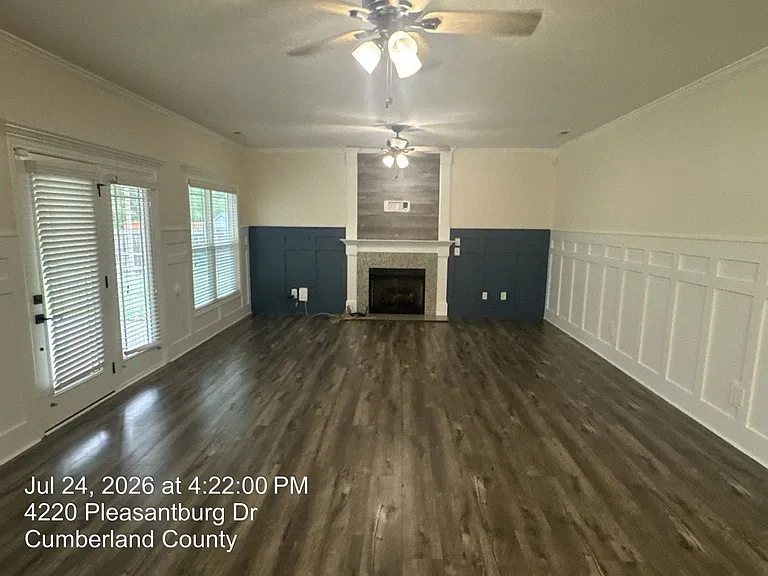 4220 Pleasantburg Dr — Photo 8