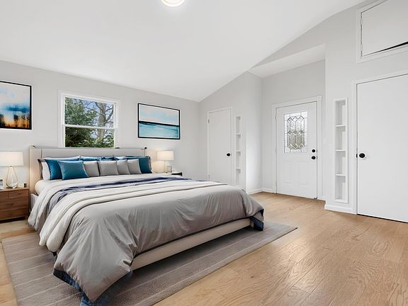 4th image of 567 Eagle Rock Ave