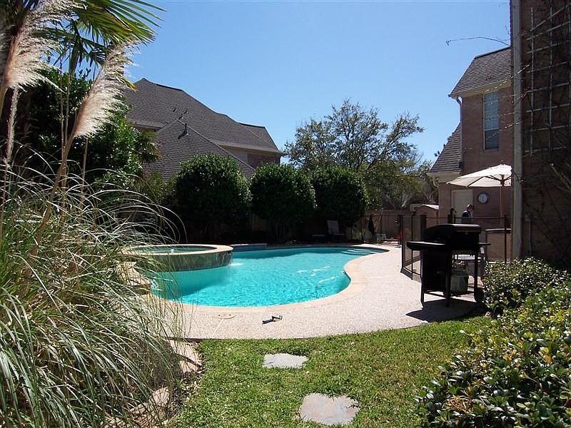 1st image of 23011 Laguna Point Dr